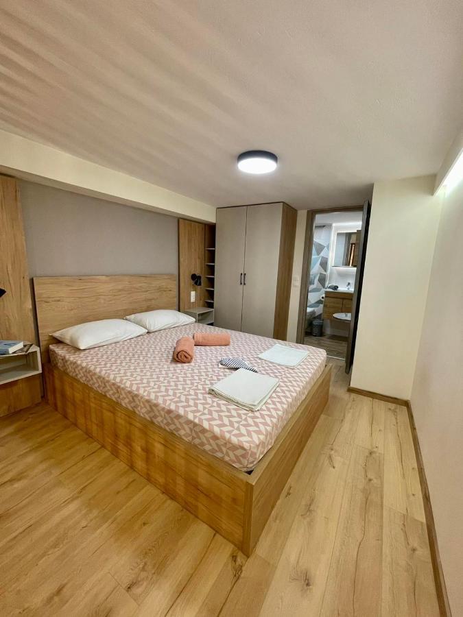 Minimal Two-Floor Apartment سالونيك المظهر الخارجي الصورة