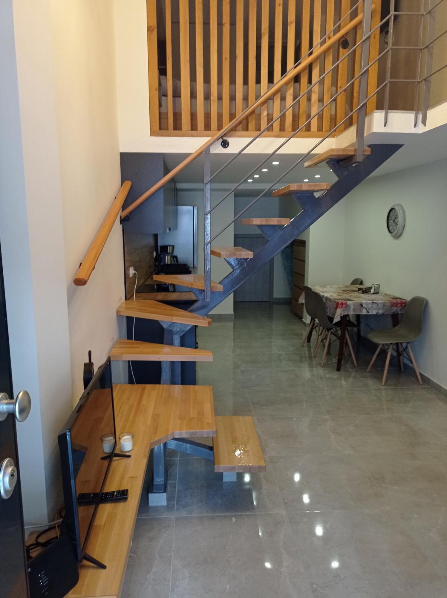 Minimal Two-Floor Apartment سالونيك المظهر الخارجي الصورة